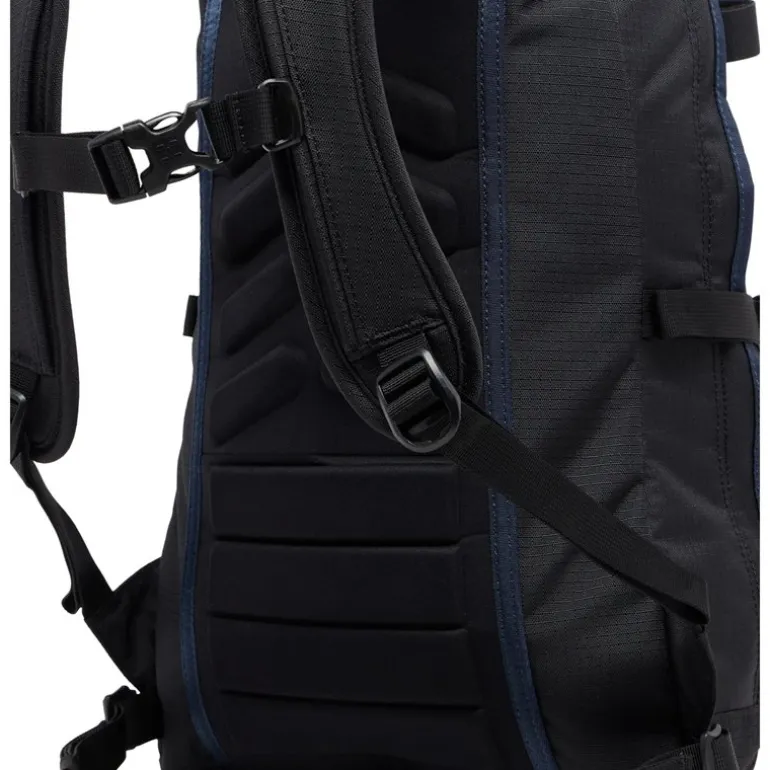 Tight Medium True Black/Tarn Blue